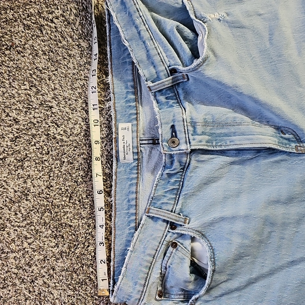 Abercrombie & Fitch Light Wash The Vintage Flare High Rise Jeans Size 33L - Picture 4 of 5